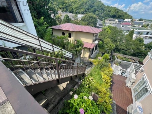 西宮市苦楽園三番町の中古一戸建て