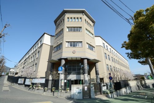 プリオーレ御影山の手C棟(神戸市立高羽小学校)