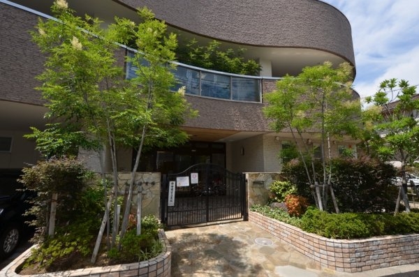 西宮市弓場町の中古一戸建て(夢咲保育園)