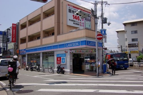 スマイルヴィラ門戸(ローソン門戸厄神駅前店)
