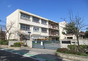 西宮市屋敷町の土地(西宮市立香櫨園小学校)