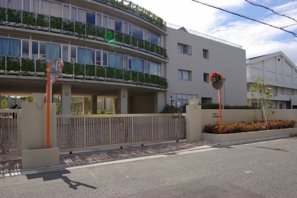 西宮市若草町2丁目の土地(兵庫県立尼崎西高等学校)