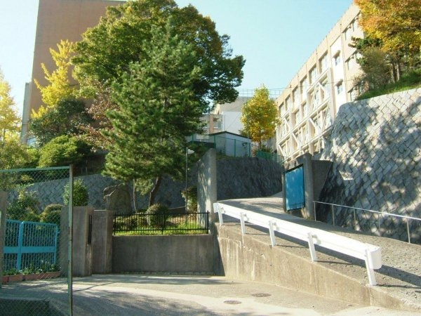 西宮市深谷町の土地(西宮市立苦楽園中学校)
