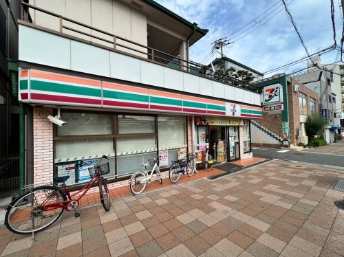 ウォームスヴィル六甲南(セブンイレブン神戸新在家駅前店)