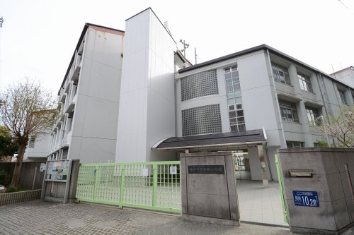 神戸市灘区大石南町1丁目の中古一戸建て(神戸市立西郷小学校)