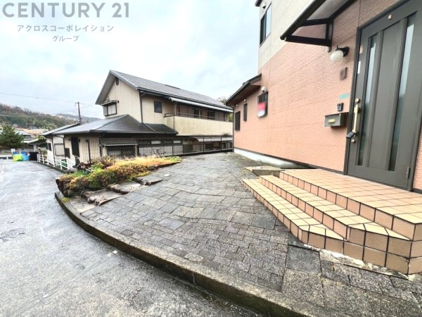 西宮市名塩２丁目の中古一戸建て