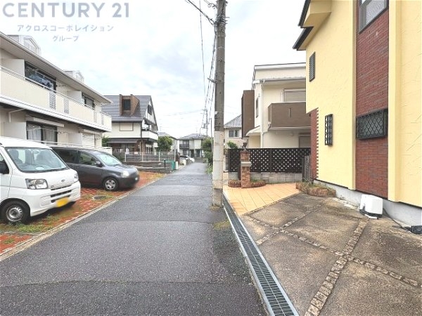 西宮市仁川百合野町の中古一戸建て