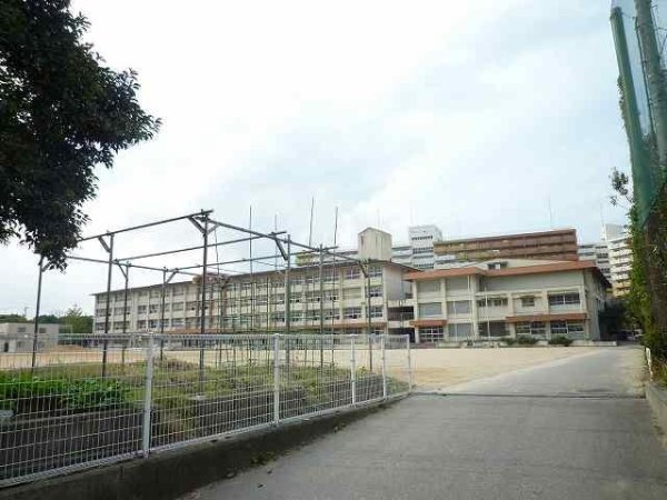 武庫川第2一番街13号棟(西宮市立高須小学校)