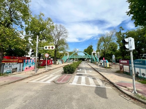 コスモ西宮フィールズ(西宮交通公園)