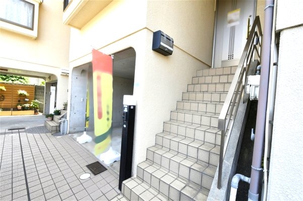 西宮市甲子園二番町中古テラスハウス