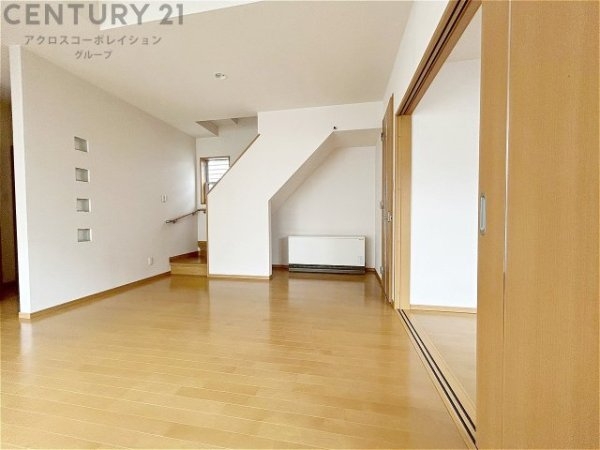 西宮市名塩さくら台3丁目の中古一戸建て(リビング)