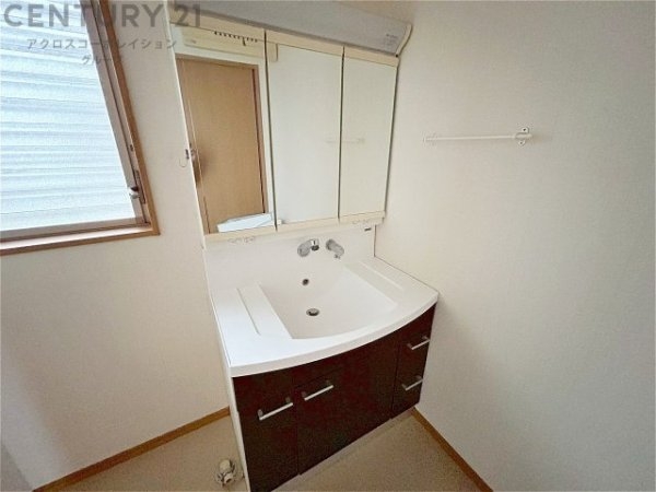 西宮市名塩さくら台3丁目の中古一戸建て(洗面台・洗面所)