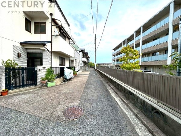 西宮市上ヶ原九番町中古テラスハウス