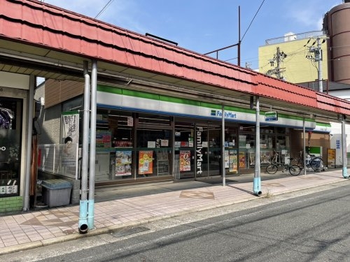 プレサンスロジェ甲子園口(ファミリーマート甲子園口三丁目店)