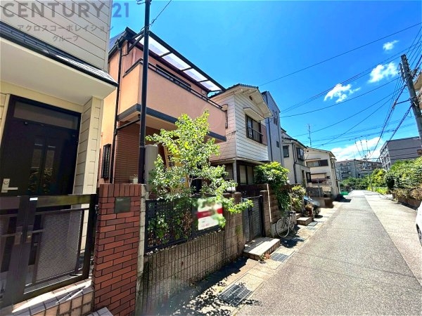 西宮市一里山町の中古一戸建て
