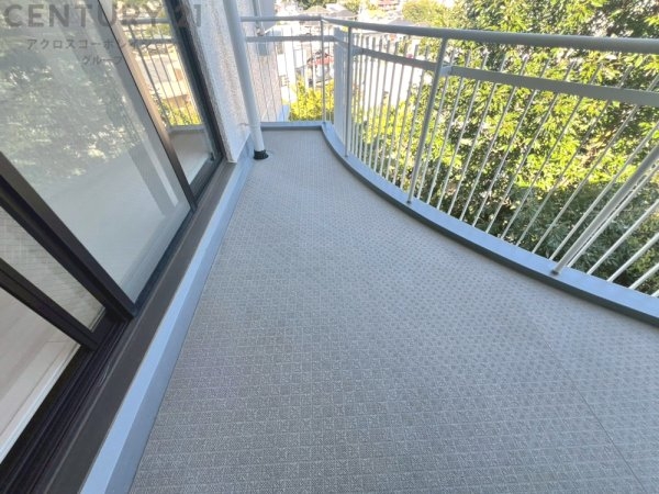 メゾン越木岩A棟