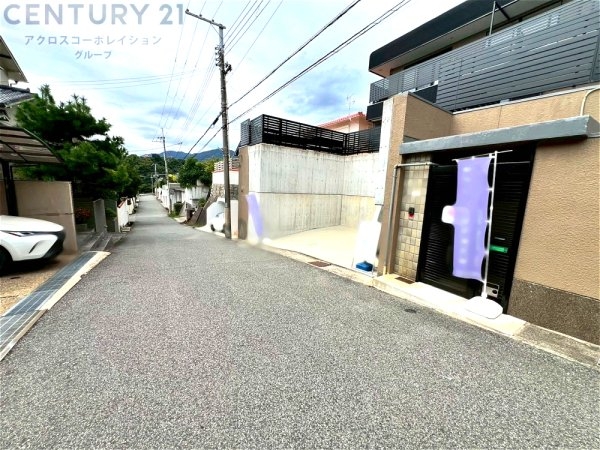神戸市東灘区西岡本７丁目の中古一戸建て