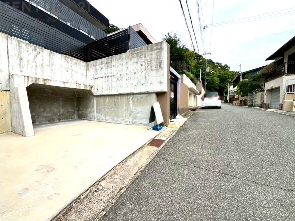 神戸市東灘区西岡本７丁目の中古一戸建て