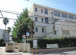 西宮市一里山町の土地(西宮市立段上小学校)