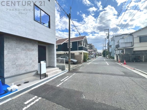 西宮市川東町新築戸建(前面道路含む現地写真)