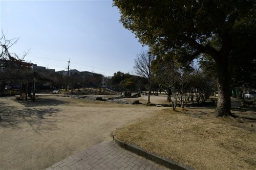 鳴尾小松住宅A棟(寿公園)