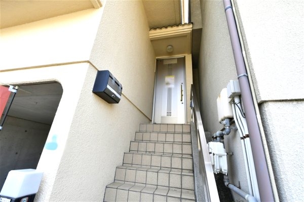 西宮市甲子園二番町の中古一戸建て