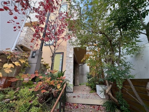 神戸市東灘区岡本４丁目の中古一戸建て