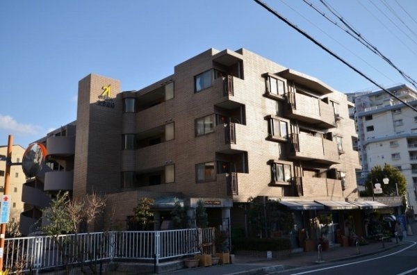 グラン・ドムール甲陽園