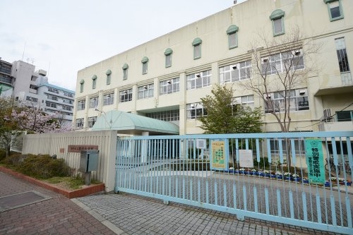 グランドプラザ王子公園(神戸市立稗田小学校)