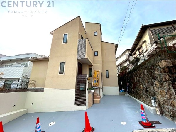 西宮市甲陽園山王町の中古一戸建て
