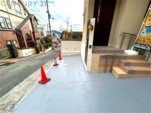 西宮市甲陽園山王町の中古一戸建て