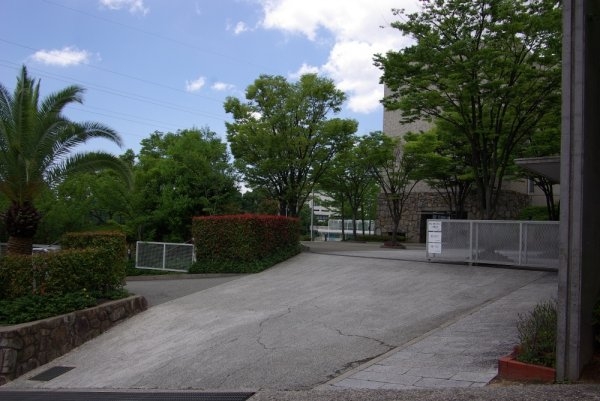 ロマネスク芦屋ガーデン(甲南高等学校・中学校)