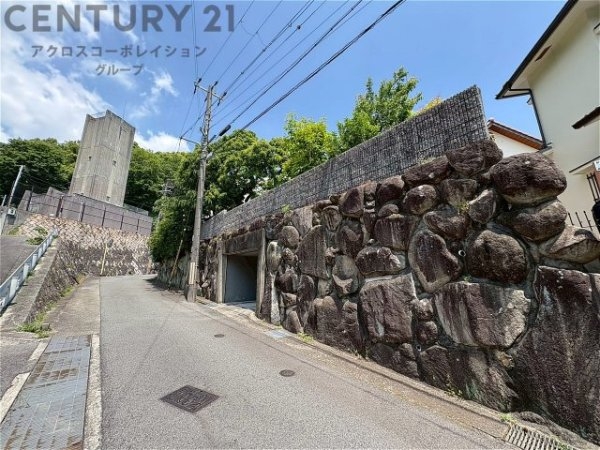 神戸市東灘区西岡本７丁目の中古一戸建て