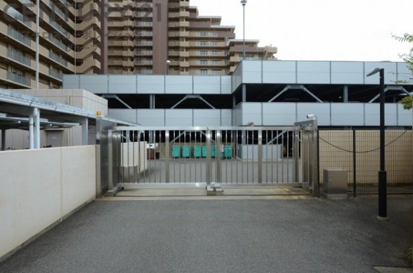 ロイヤルアーク甲子園フローレス