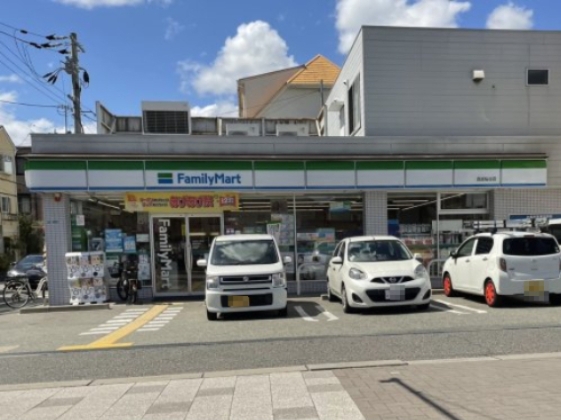 レジデンスコート夙川城山(ファミリーマート西宮桜谷店)