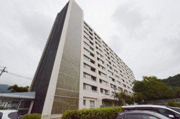 住吉台東住宅3号棟