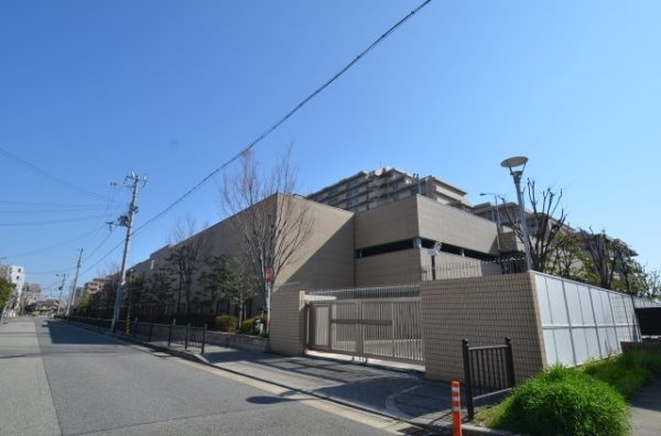 グリーンラグーナ甲子園D棟