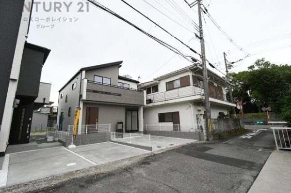 ブルーミングガーデン宝塚市大吹町　全２棟