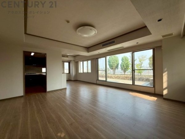メゾン雲雀丘花屋敷