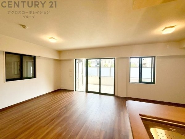 ワコーレ仁川ザ・レジデンス(リビング)