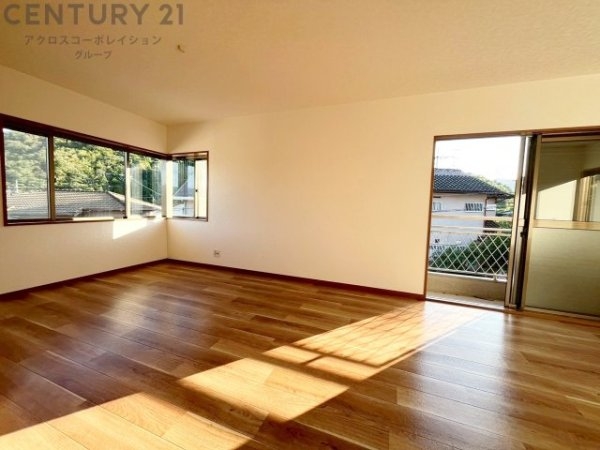 川西市けやき坂１丁目の中古一戸建て