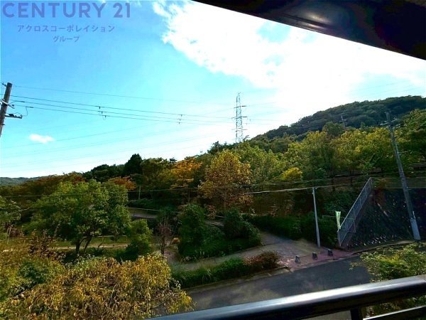 川西市けやき坂４丁目の中古一戸建て