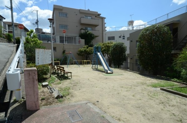 チェリーデ宝塚(川面五丁目公園)