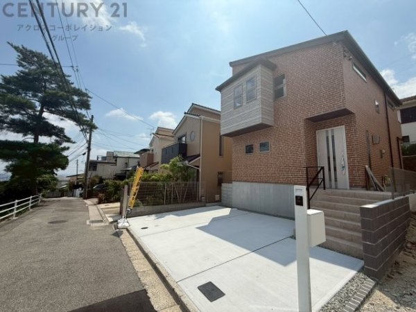 宝塚市宝梅3丁目新築一戸建て