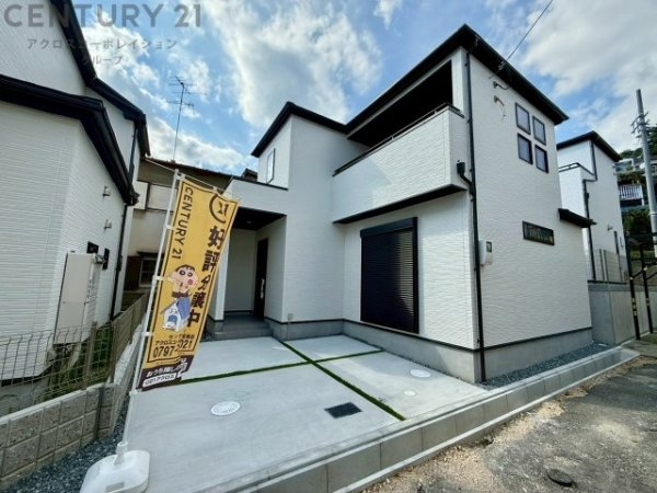 グラファーレ宝塚市鶴の荘　全3区画
