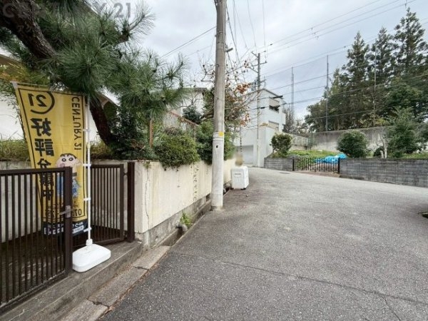 川西市大和東1丁目の土地(前面道路含む現地写真)