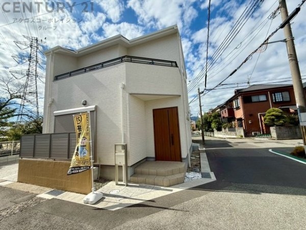 宝塚市安倉南1丁目新築一戸建て(前面道路含む現地写真)