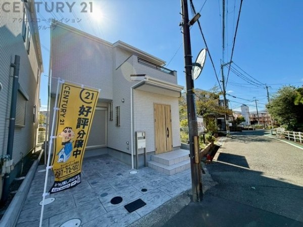 宝塚市安倉南1丁目新築一戸建て(前面道路含む現地写真)