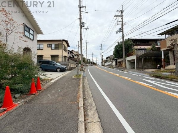 川西市萩原台西２丁目の土地