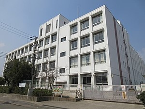 ウィルロード昆陽池パークビュー(伊丹市立鴻池小学校)